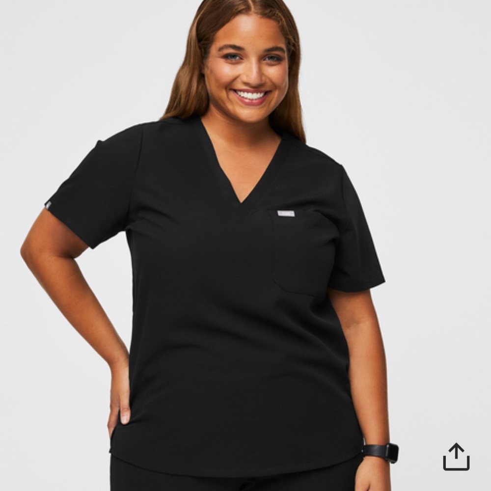 FIGS Catarina One-Pocket Scrub Top Black XXL